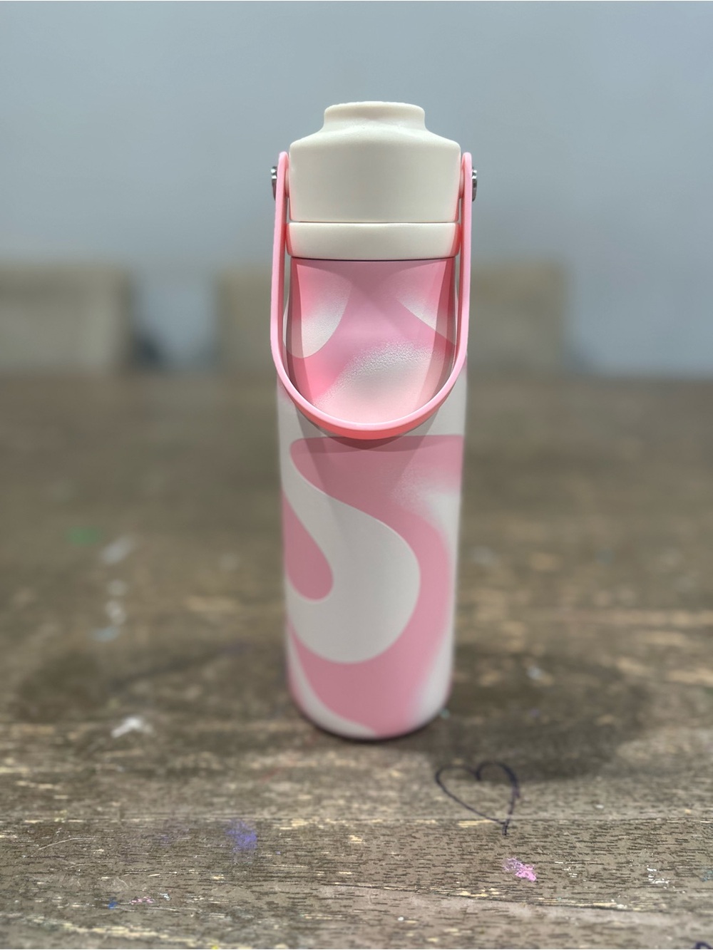 Starbucks Pink and White Swirl
Travel Bottle. New with tag .